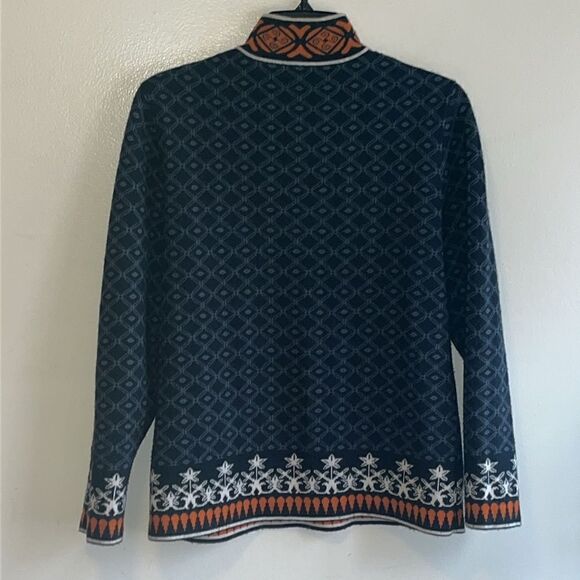 EXCELLENT CONDITION WOMEN’S SIZE MEDIUM BEAUTIFUL CABELLA SWEATER - Picture 2 of 4